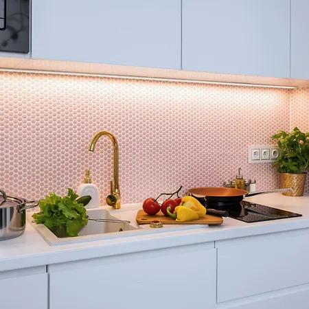 Stunning 2-br Palace In The Window, Air-conditioning 500m To Station * Varşova