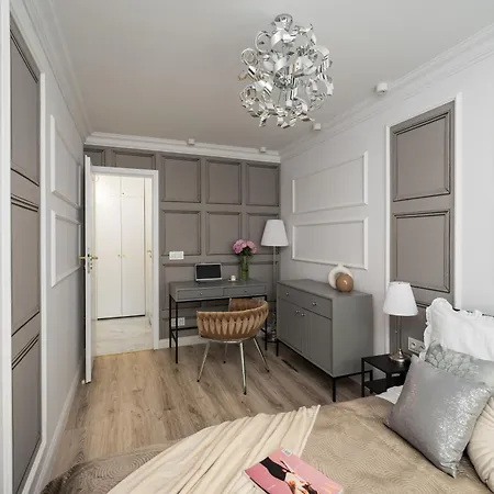 Stunning 2-br Palace In The Window, Air-conditioning 500m To Station *