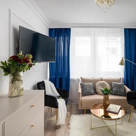 Stunning 2-br Palace In The Window, Air-conditioning 500m To Station