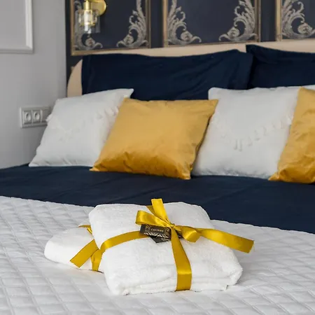 Stunning 2-br Palace In The Window, Air-conditioning 500m To Station Apartmán *